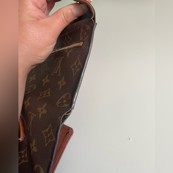❗️SOLD❗️Louis Vuitton Eugenie push lock wallet - Picture 7 of 8